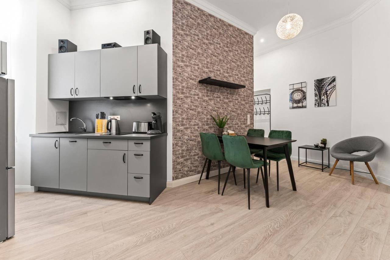 Appartement The Mierendorf Hinterhaus, 2 Bed Up To 4 People Berlijn
